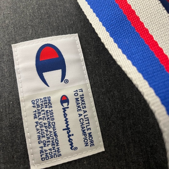 Champion belt bag, NWOT - Picture 4 of 5